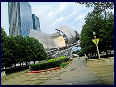 Millennium Park 09 - Pritzker Pavilion by Frank Gehry